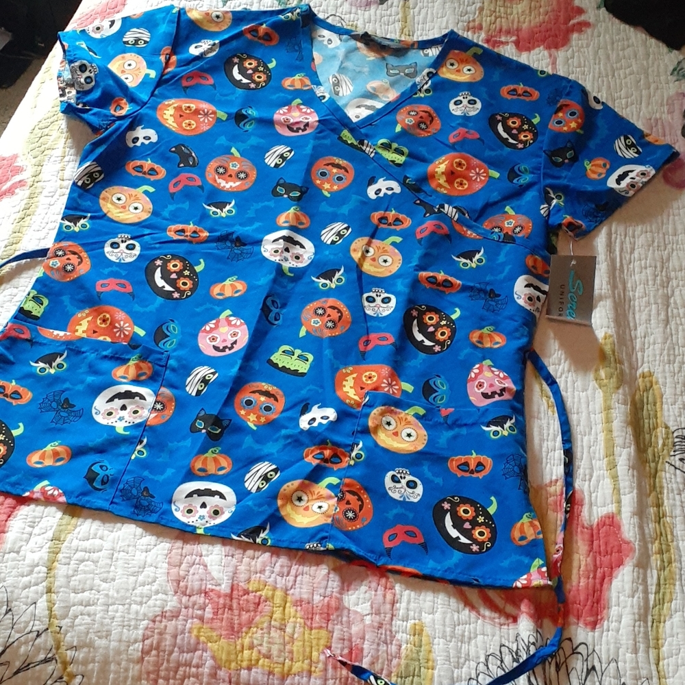 NWT holiday scrub top